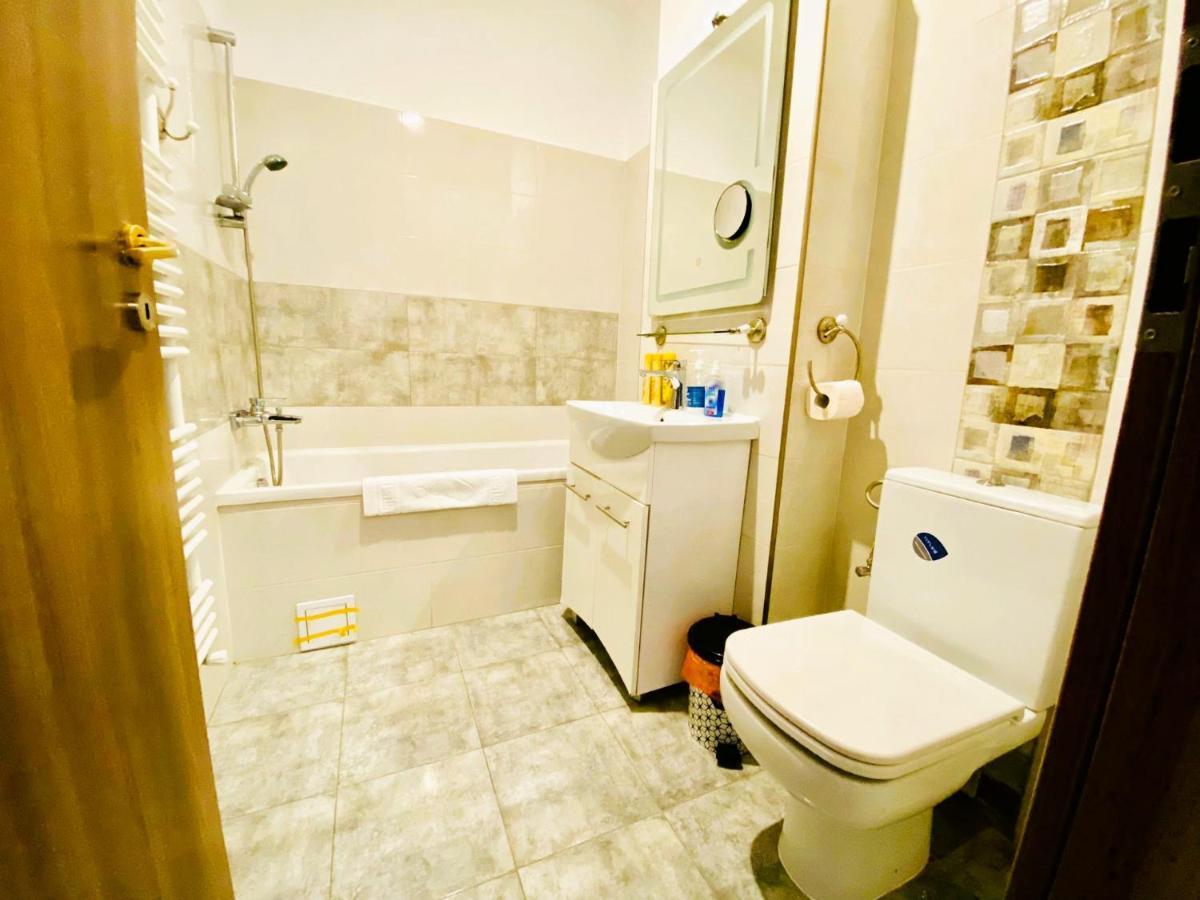 Plaza Residence Studio Bucharest Luaran gambar