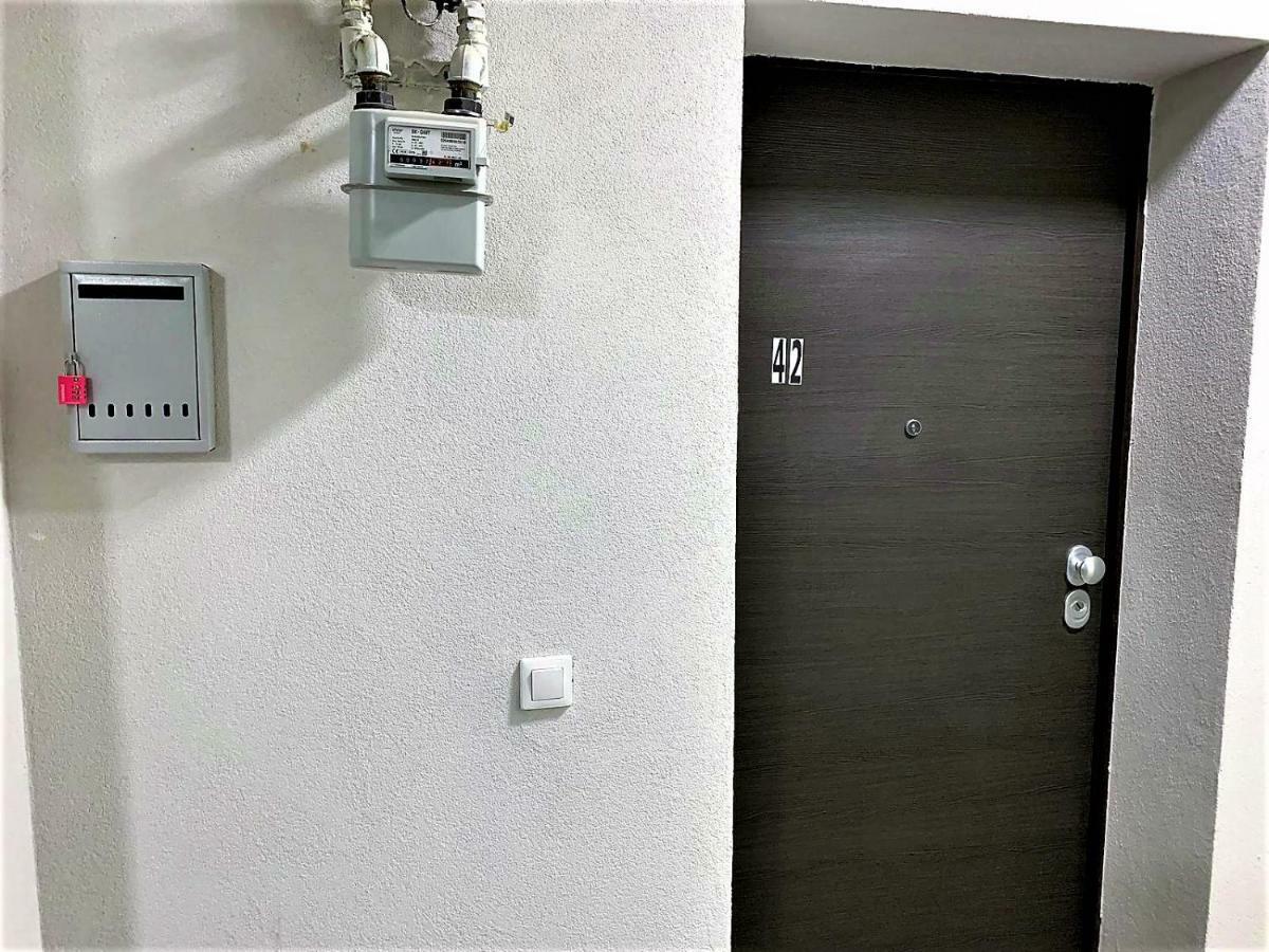 Plaza Residence Studio Bucharest Luaran gambar